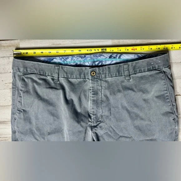 Tommy Bahama Island Zone Mens Pants Gray Size 40x32 Performance Chino Stretch - Picture 5 of 10